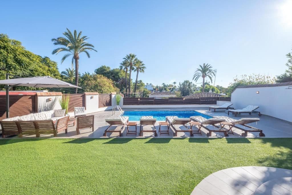 4 soveværelse Villa til salg i Nueva Andalucia - € 2.125.000 (Ref: 6876721)