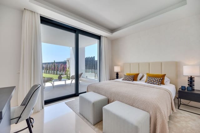 5 soveværelse Villa til salg i Lomas De Marbella, Marbella - € 3.950.000 (Ref: 7720782)