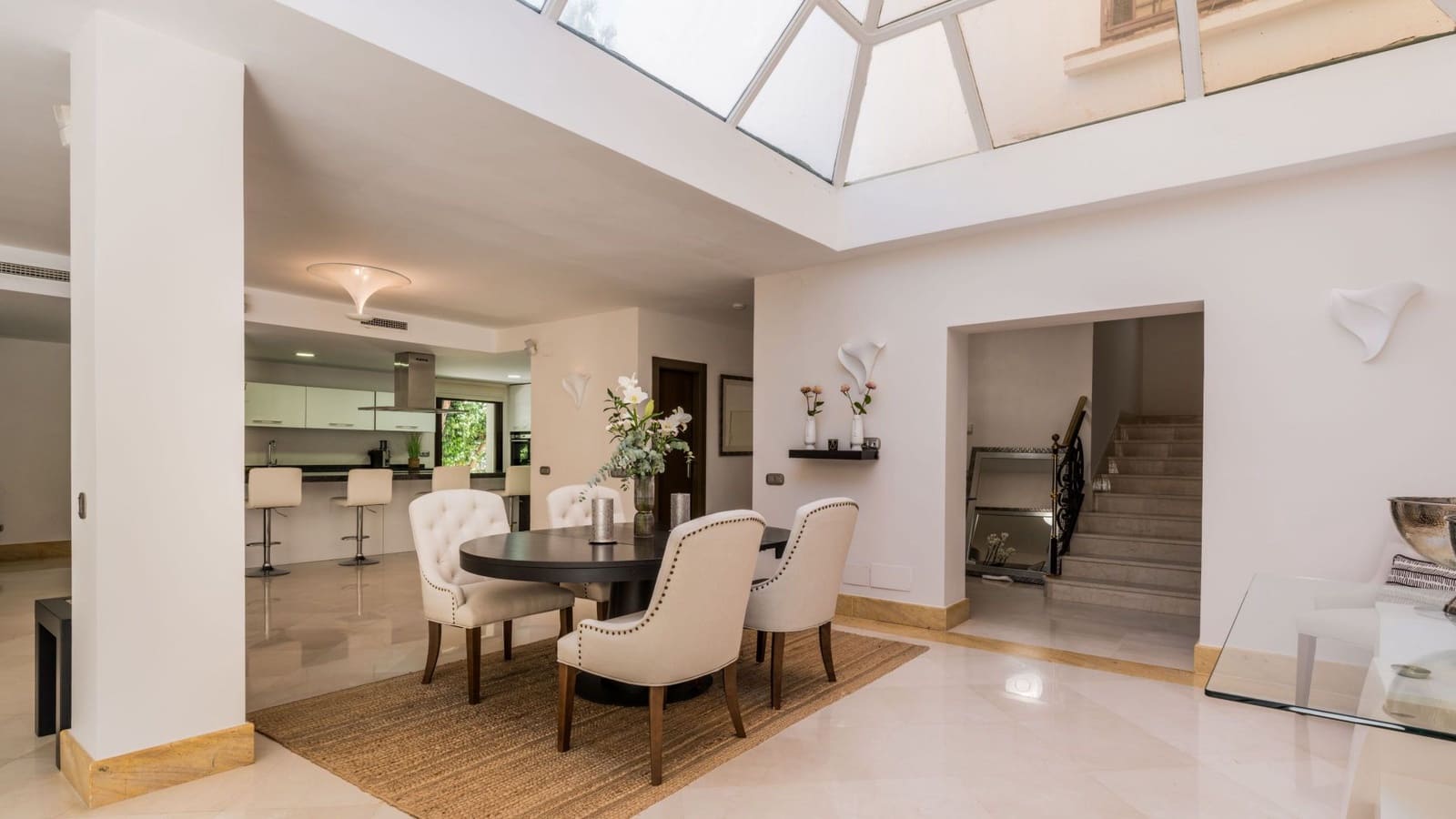 Chalet de 5 habitaciones en Nueva Andalucia en venta - 3.500.000 € (Ref: 7754125)