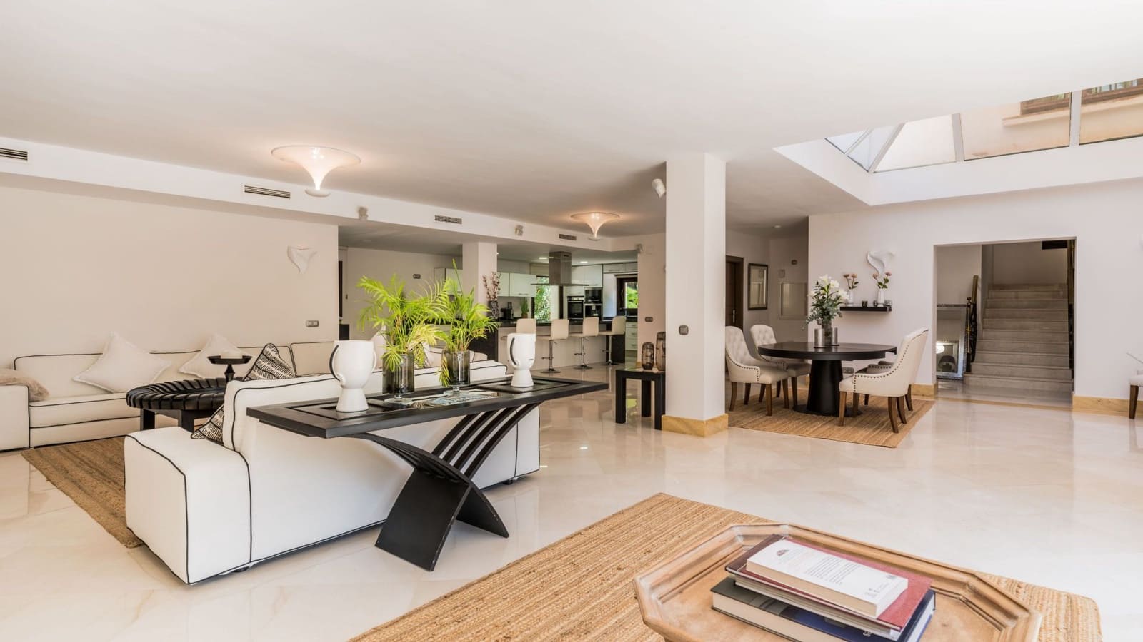 Chalet de 5 habitaciones en Nueva Andalucia en venta - 3.500.000 € (Ref: 7754125)