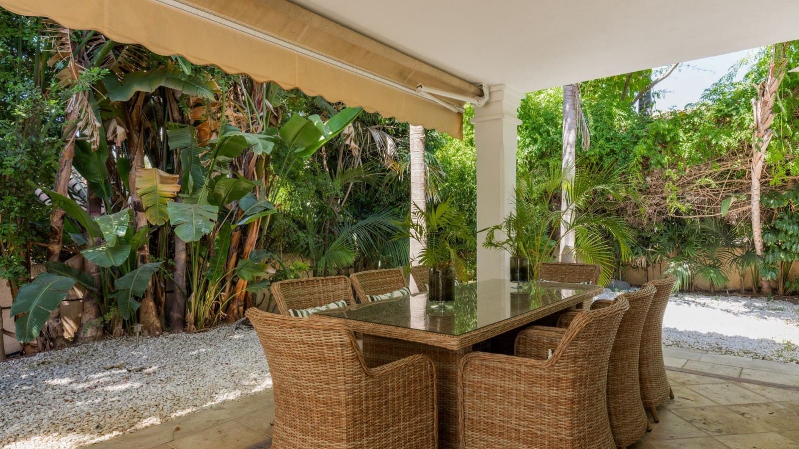 Chalet de 5 habitaciones en Nueva Andalucia en venta - 3.500.000 € (Ref: 7754125)