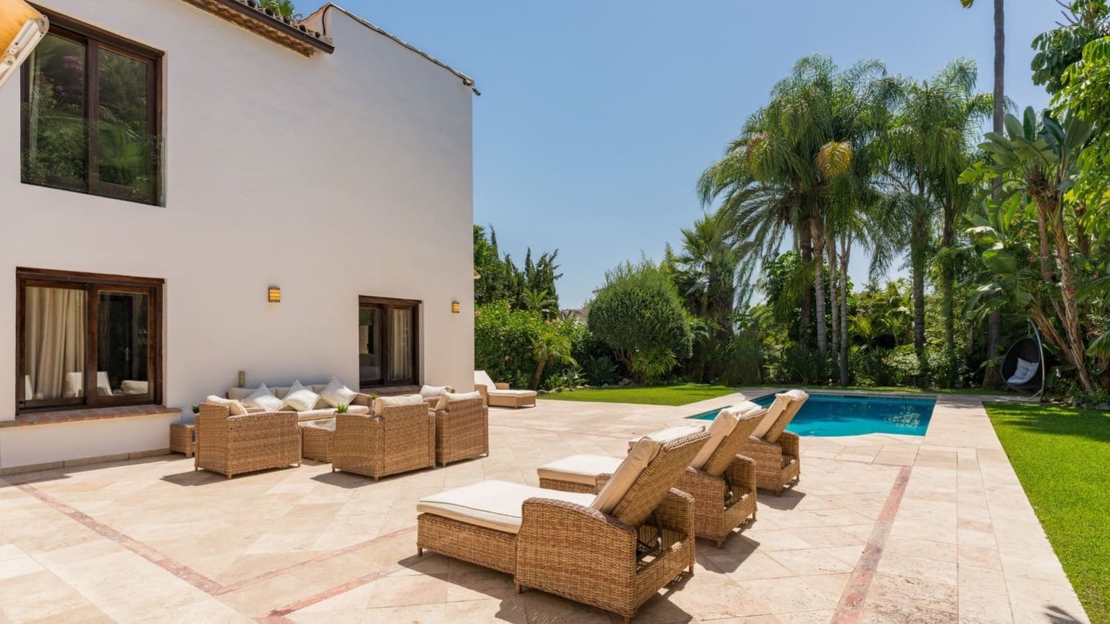 Chalet de 5 habitaciones en Nueva Andalucia en venta - 3.500.000 € (Ref: 7754125)