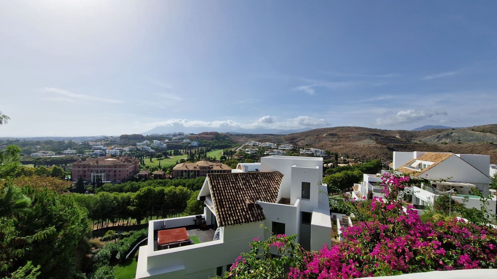 3 bedroom Penthouse for sale in Benahavis - € 1,075,000 (Ref: 7786626)