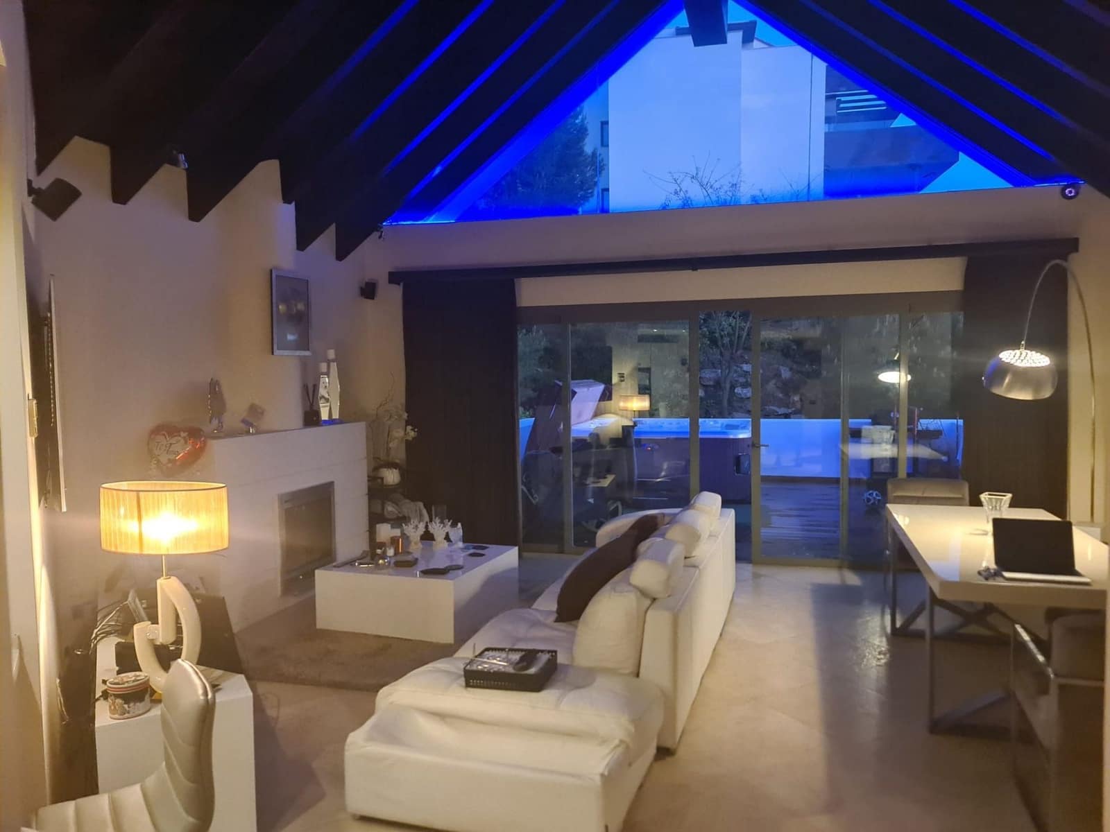 3 bedroom Penthouse for sale in Benahavis - € 1,075,000 (Ref: 7786626)