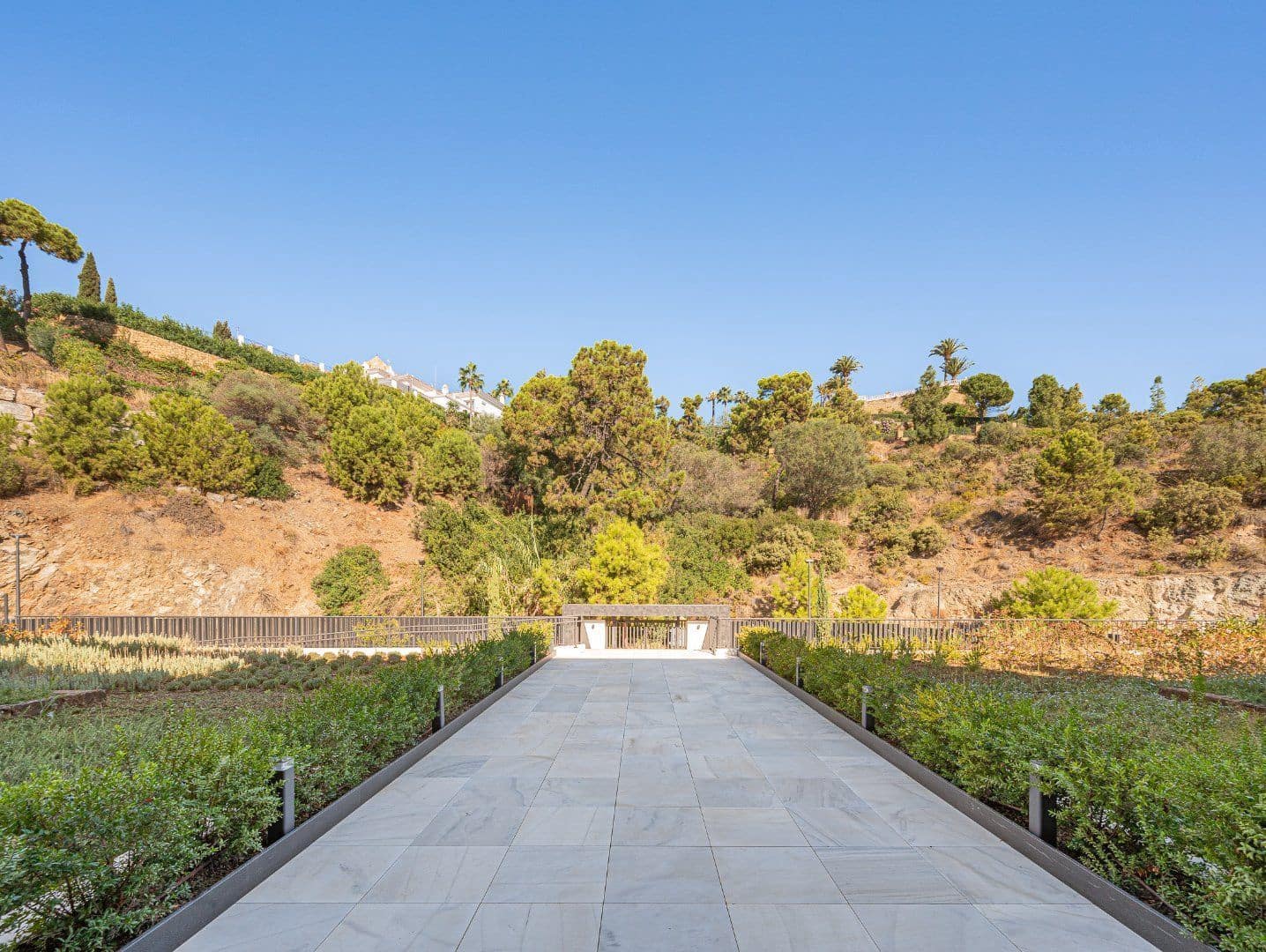 3 sypialnia Apartament na sprzedaż w Benahavis - 1 625 000 € (Ref: 7846534)