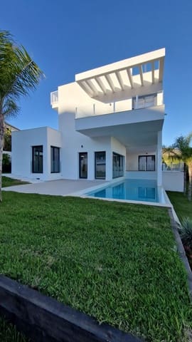 4 Zimmer Villa zu verkaufen in Elviria, Marbella - 2.300.000 € (Ref: 7911320)