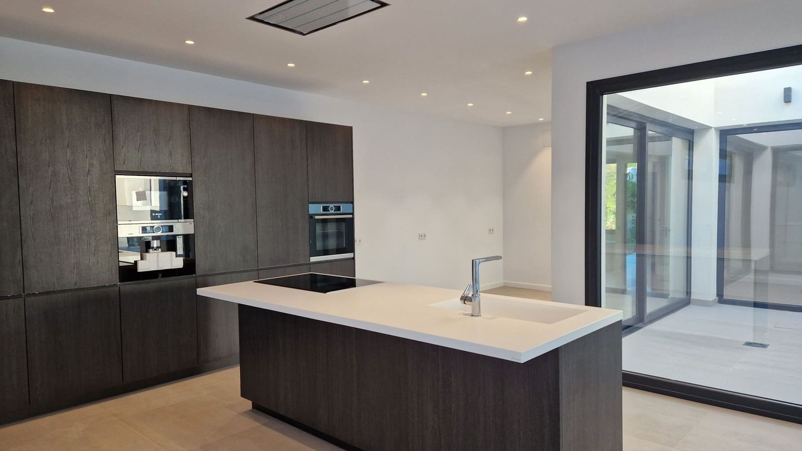 4 bedroom Villa for sale in Elviria - € 2,300,000 (Ref: 7911320)