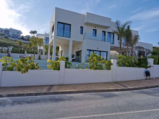 4 Zimmer Villa zu verkaufen in Elviria, Marbella - 2.300.000 € (Ref: 7911320)