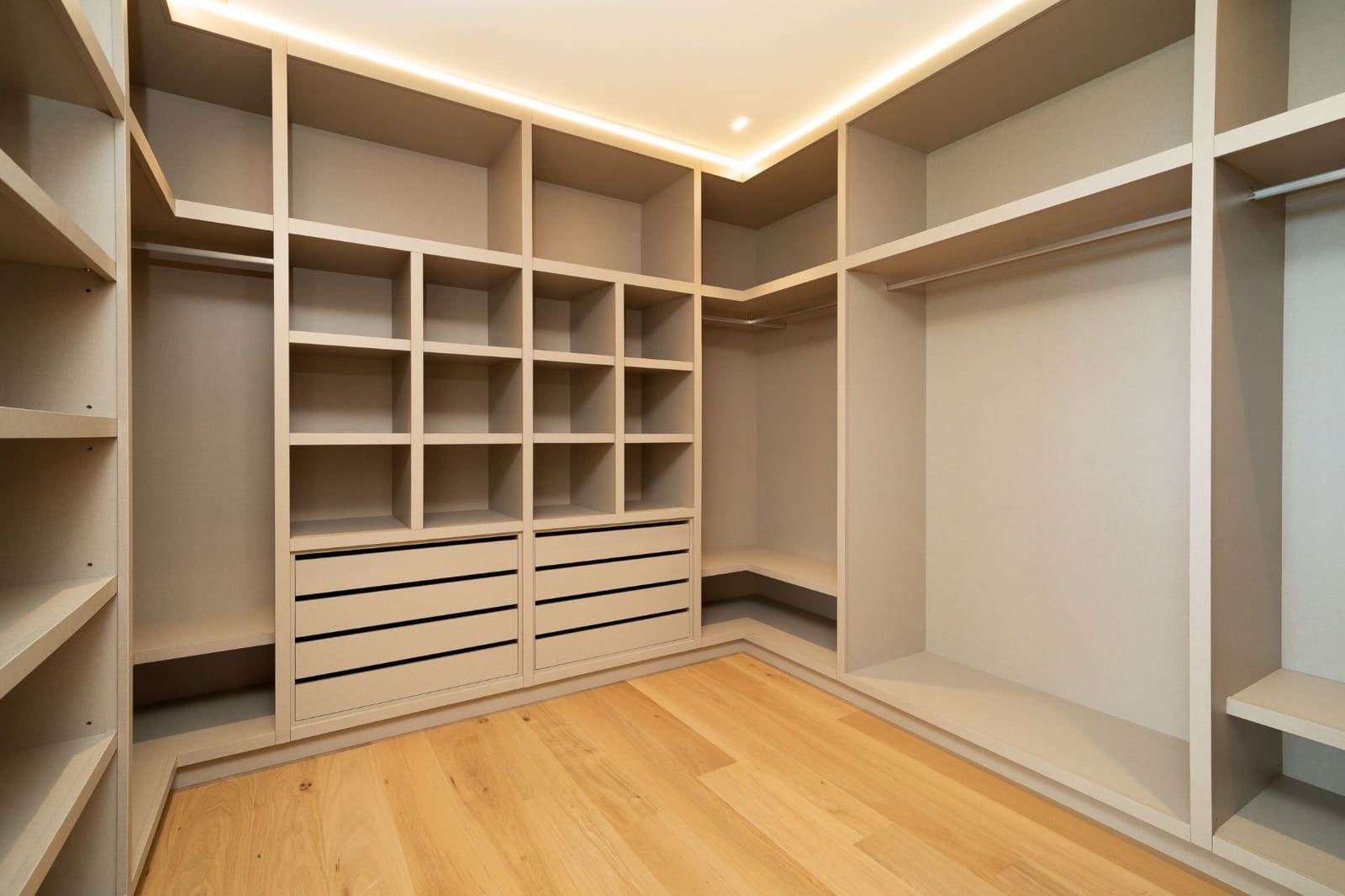 4 Zimmer Villa zu verkaufen in Benahavis - 3.850.000 € (Ref: 7985819)