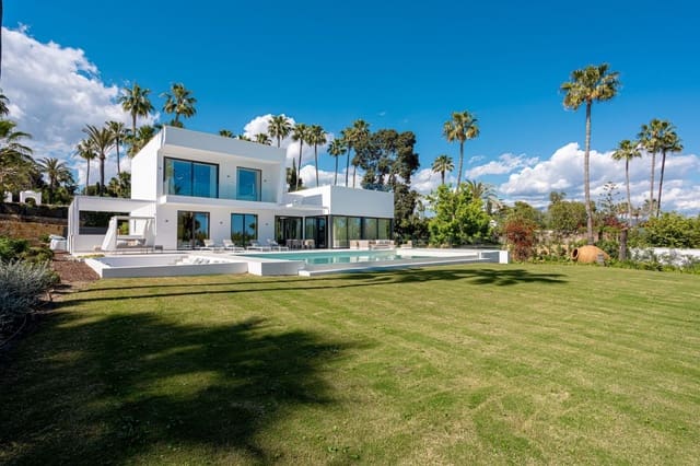 4 bedroom Villa for sale in Benahavís with pool - € 3,850,000 (Ref: 7985819)