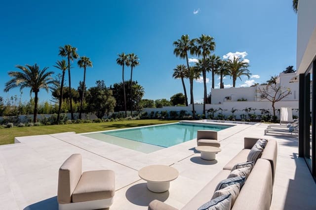 4 bedroom Villa for sale in Benahavís with pool - € 3,850,000 (Ref: 7985819)
