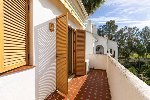 2 soveværelse Penthouse til salg i Los Naranjos, Marbella - € 397.000 (Ref: 8039049)