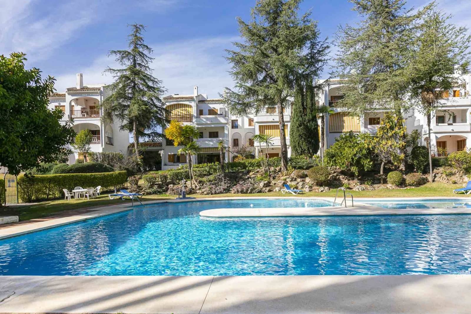 2 soverom Penthouse til salgs i Nueva Andalucia - € 397 000 (Ref: 8039049)