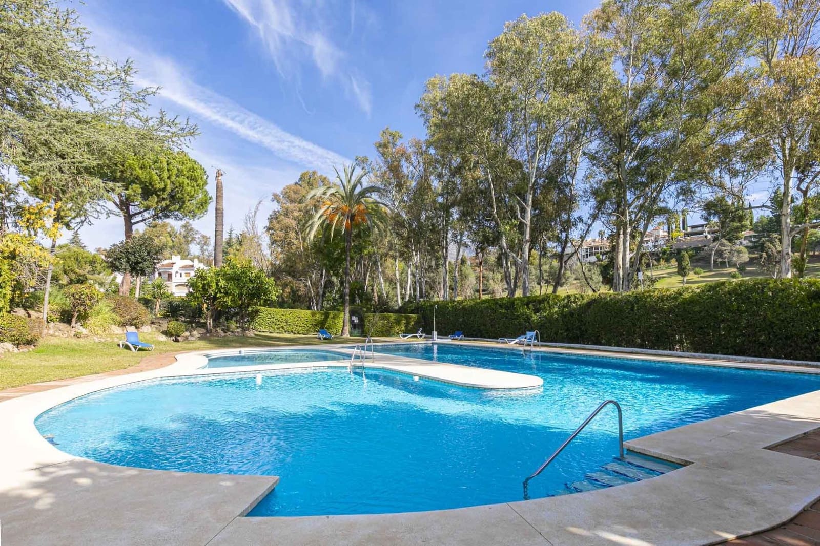 2 soverom Penthouse til salgs i Nueva Andalucia - € 397 000 (Ref: 8039049)