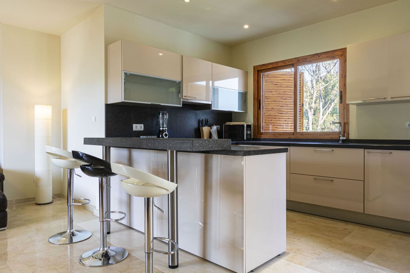 2 soverom Penthouse til salgs i Nueva Andalucia - € 397 000 (Ref: 8039049)