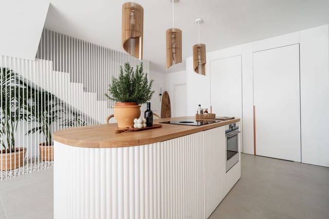 3 soveværelse Byhus til salg i Los Monteros, Marbella - € 2.150.000 (Ref: 8132905)