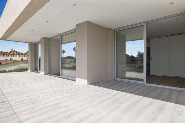 5 slaapkamer Villa te koop in Nueva Alcántara, Marbella - € 2.950.000 (Ref: 8212821)