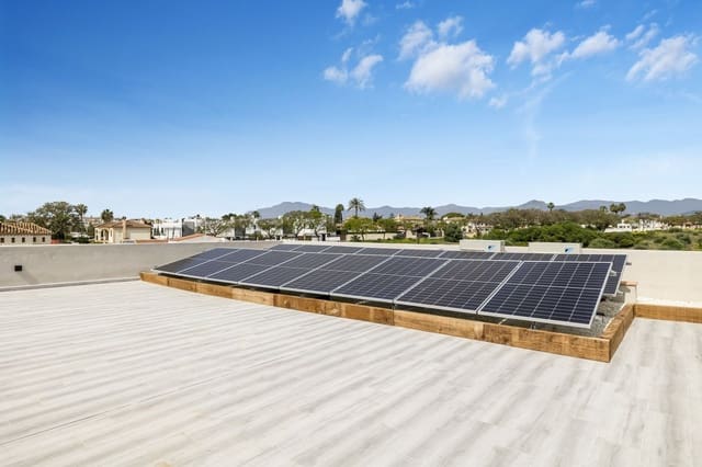 5 slaapkamer Villa te koop in Nueva Alcántara, Marbella - € 2.950.000 (Ref: 8212821)