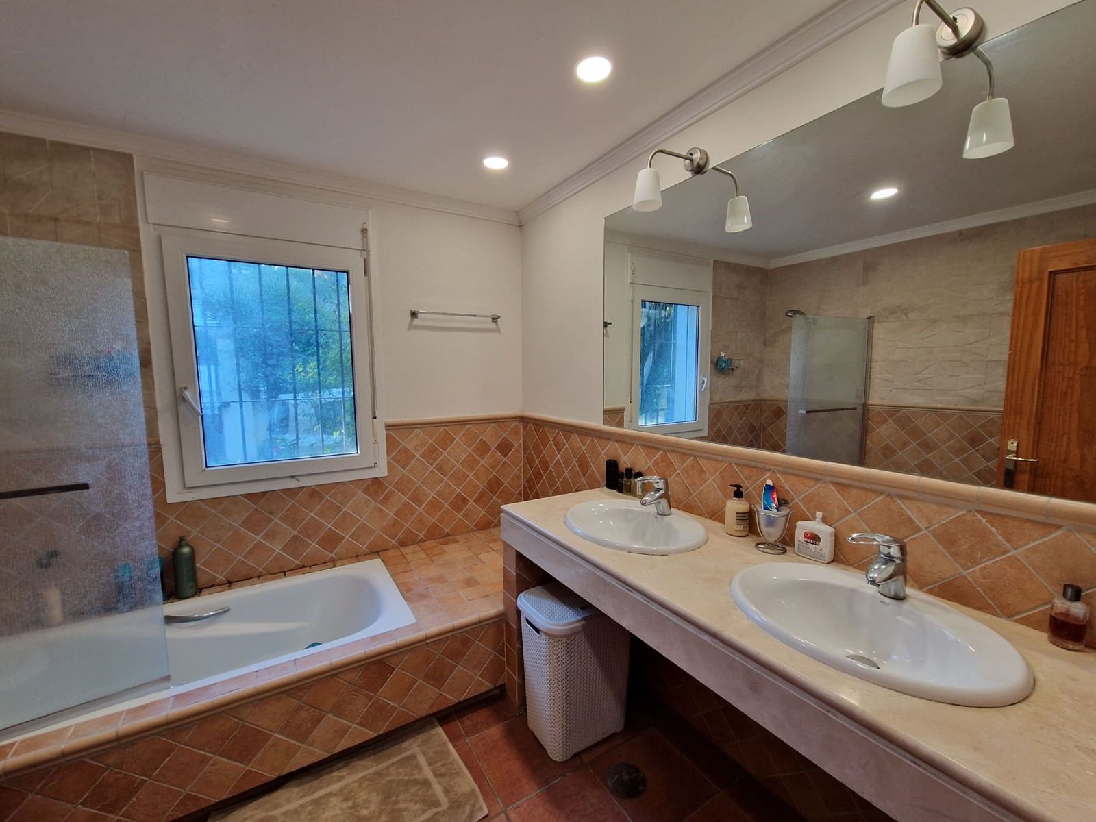 6 soveværelse Villa til salg i Nueva Andalucia - € 3.100.000 (Ref: 8267258)