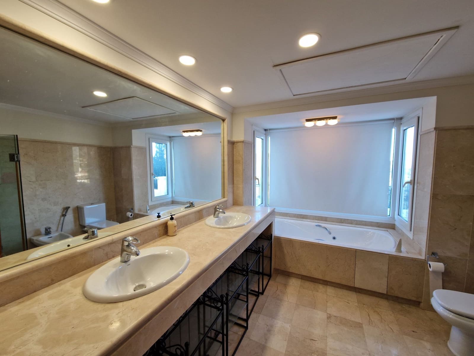 6 soveværelse Villa til salg i Nueva Andalucia - € 3.100.000 (Ref: 8267258)