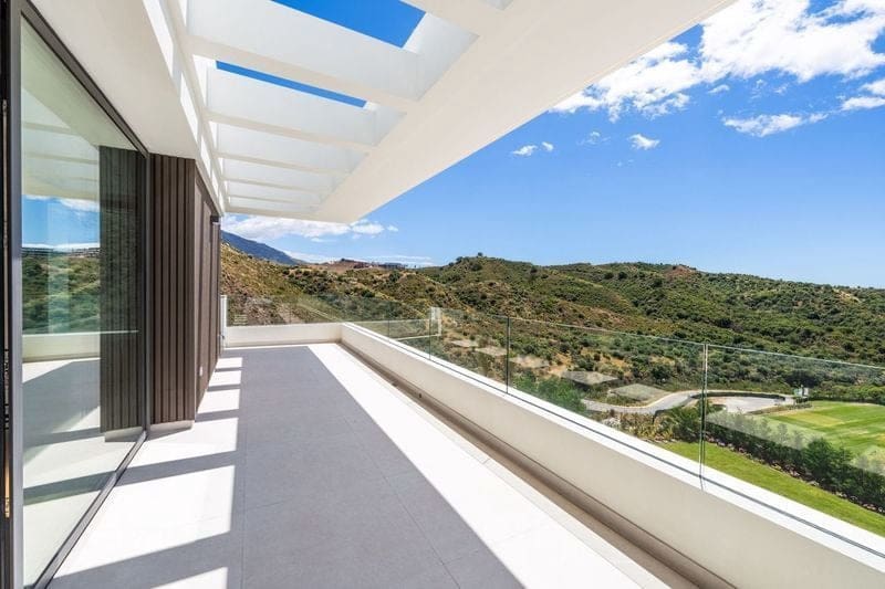 6 bedroom Villa for sale in Benahavis - € 4,695,000 (Ref: 8429909)