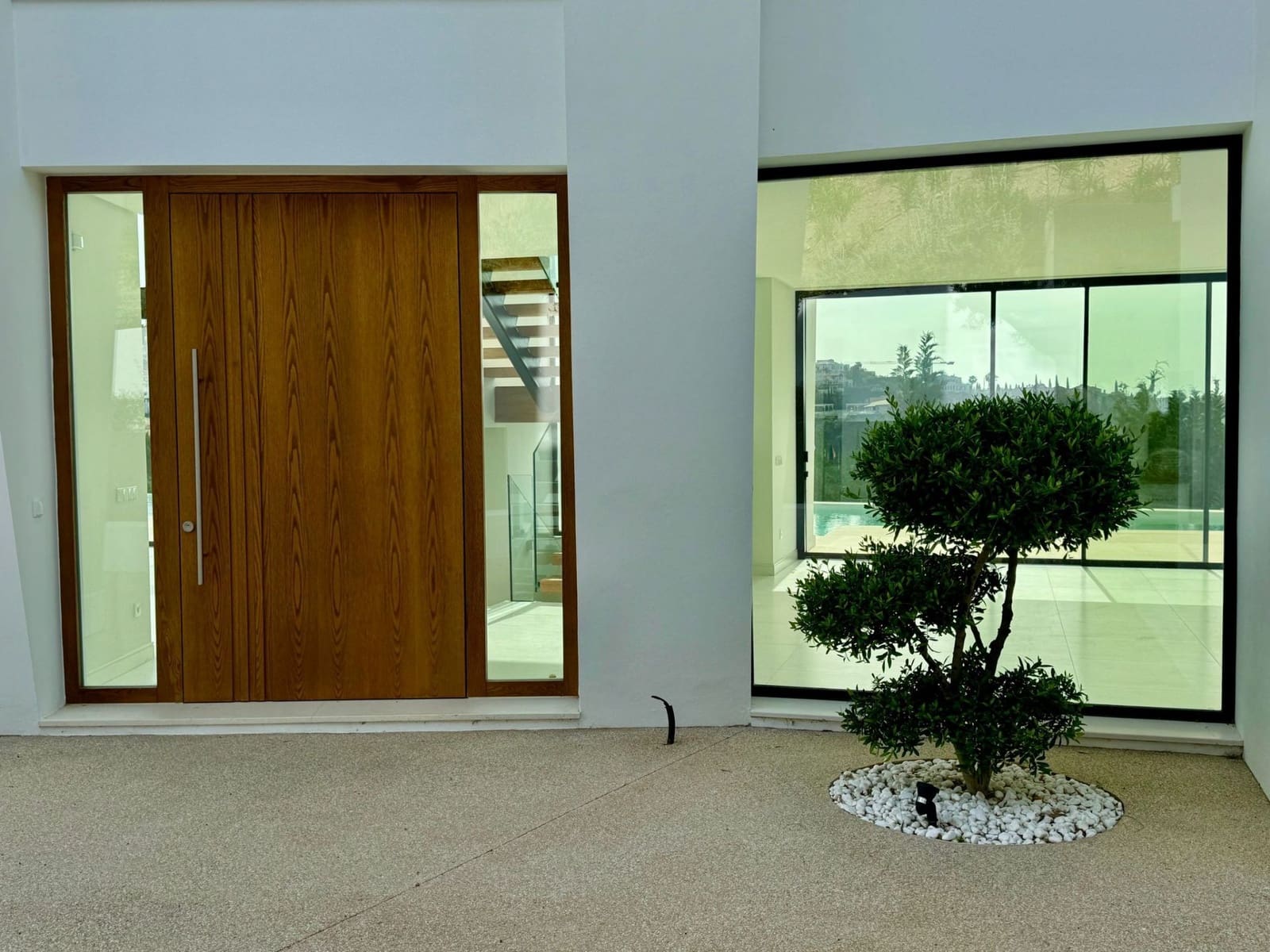 4 bedroom Villa for sale in Benahavis - € 3,890,000 (Ref: 8431389)