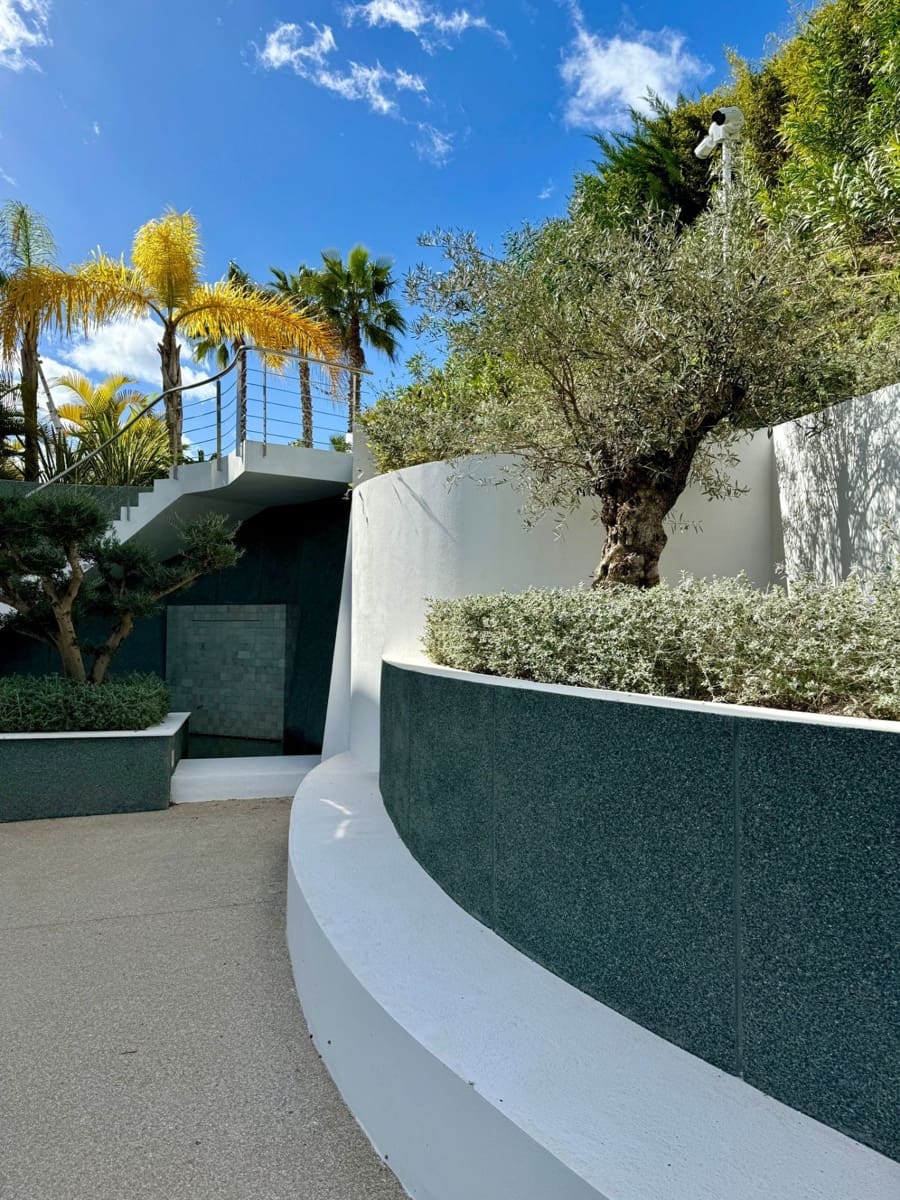 4 bedroom Villa for sale in Benahavis - € 3,890,000 (Ref: 8431389)