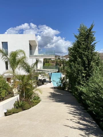 4 bedroom Villa for sale in Los Flamingos, Benahavís - € 3,890,000 (Ref: 8431389)