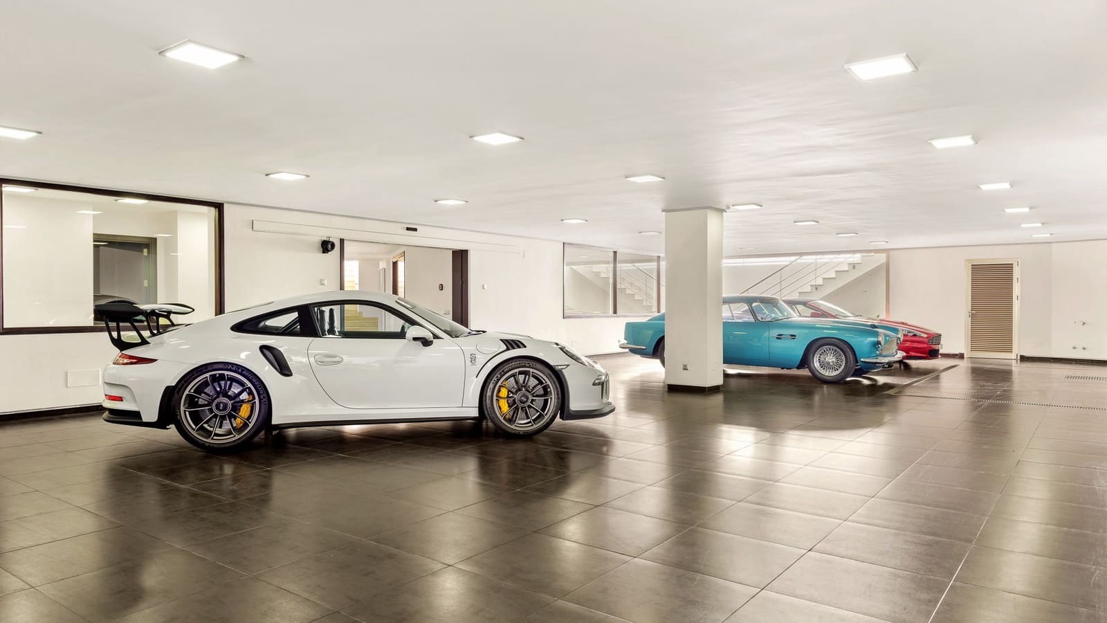 7 bedroom Villa for sale in Nueva Andalucia - € 4,995,000 (Ref: 8511314)