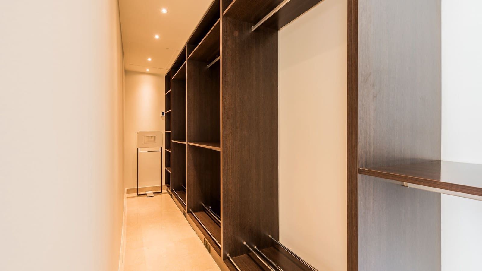 7 bedroom Villa for sale in Nueva Andalucia - € 4,995,000 (Ref: 8511314)