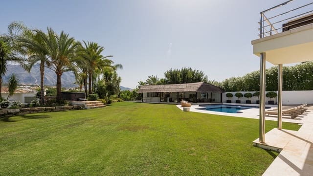 7 slaapkamer Villa te koop in Los Naranjos, Marbella - € 4.995.000 (Ref: 8511314)