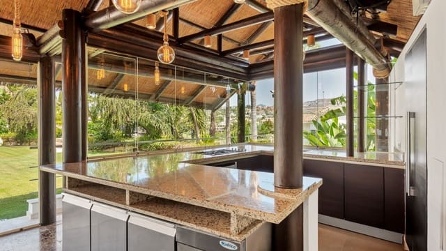 7 slaapkamer Villa te koop in Los Naranjos, Marbella - € 4.995.000 (Ref: 8511314)