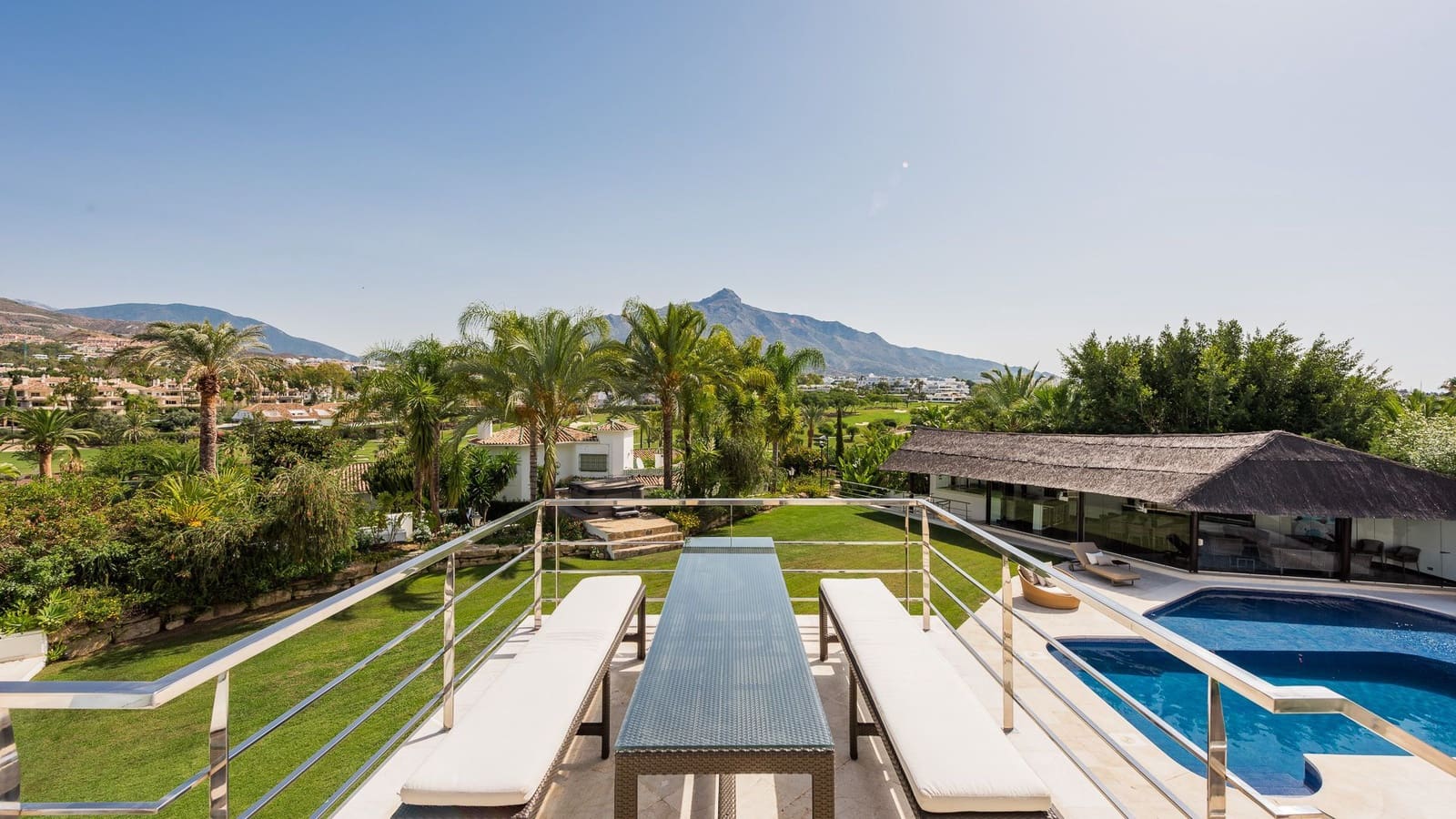 7 bedroom Villa for sale in Nueva Andalucia - € 4,995,000 (Ref: 8511314)