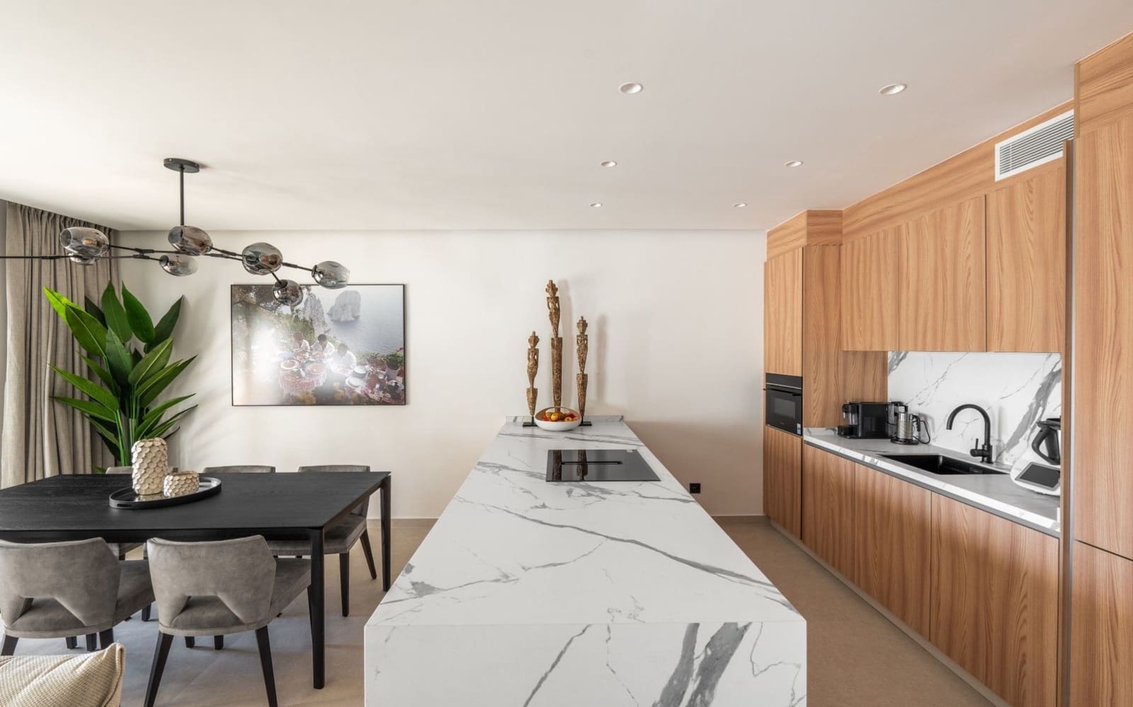 4 soverom Penthouse til salgs i Nueva Andalucia - € 1 250 000 (Ref: 8692364)