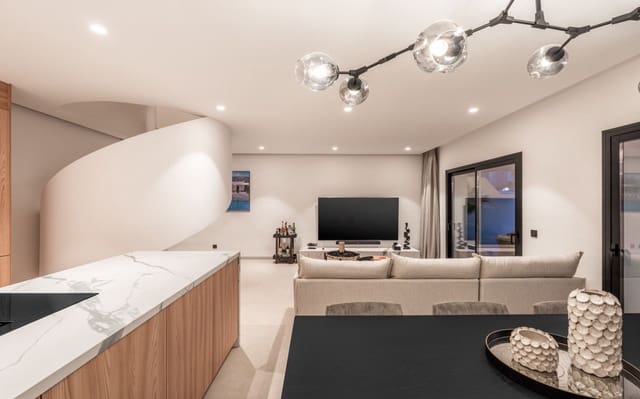 4 soveværelse Penthouse til salg i Las Brisas, Marbella - € 1.250.000 (Ref: 8692364)