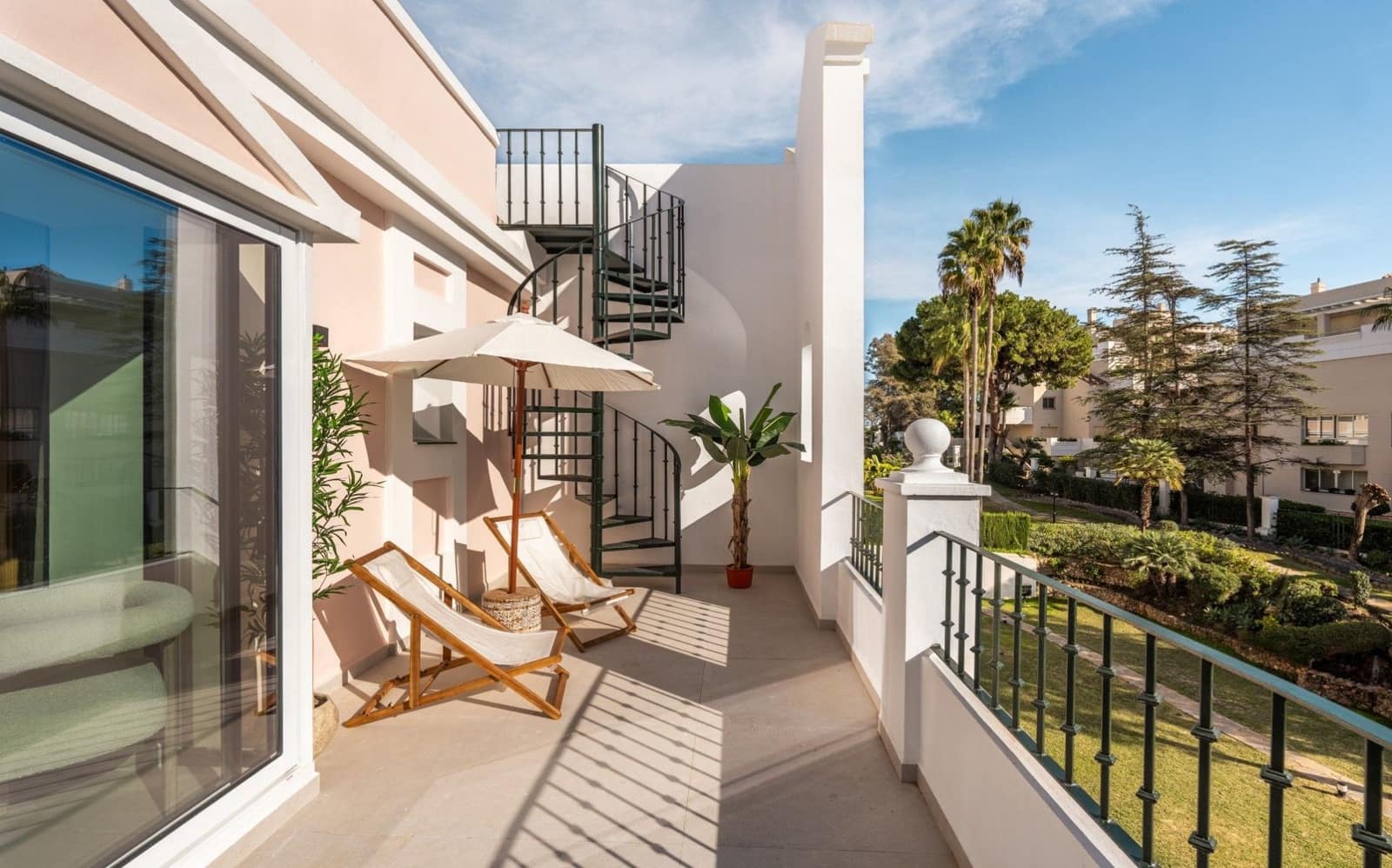 4 soverom Penthouse til salgs i Nueva Andalucia - € 1 250 000 (Ref: 8692364)