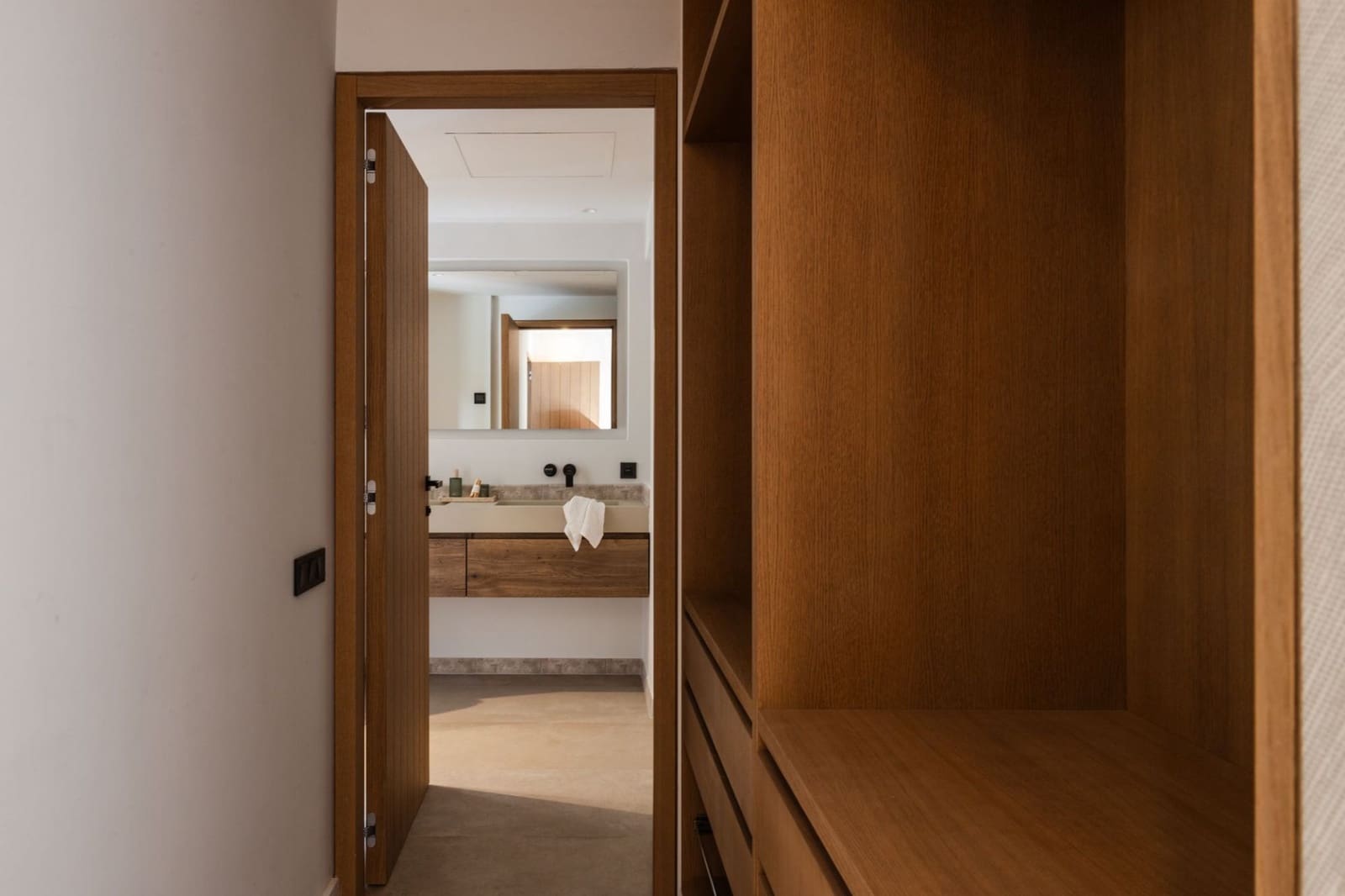 4 slaapkamer Villa te koop in Nueva Andalucia - € 2.795.000 (Ref: 8848756)