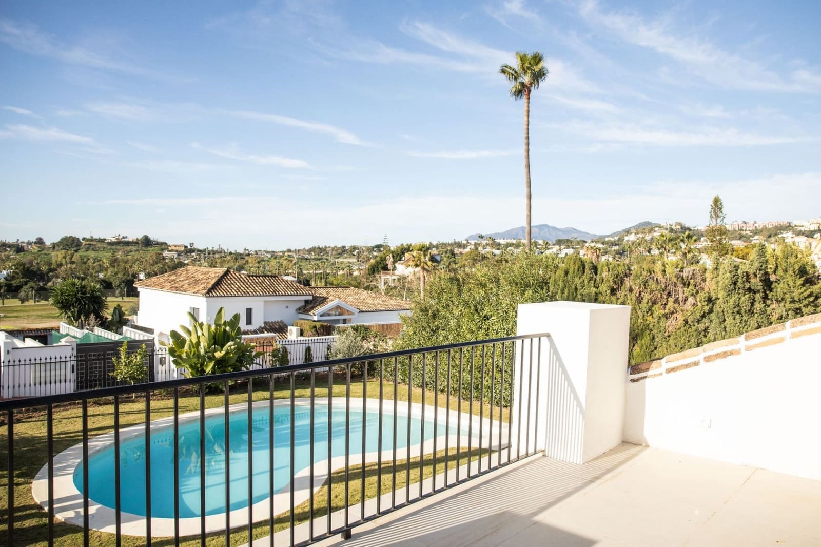 4 slaapkamer Villa te koop in Nueva Andalucia - € 2.795.000 (Ref: 8848756)