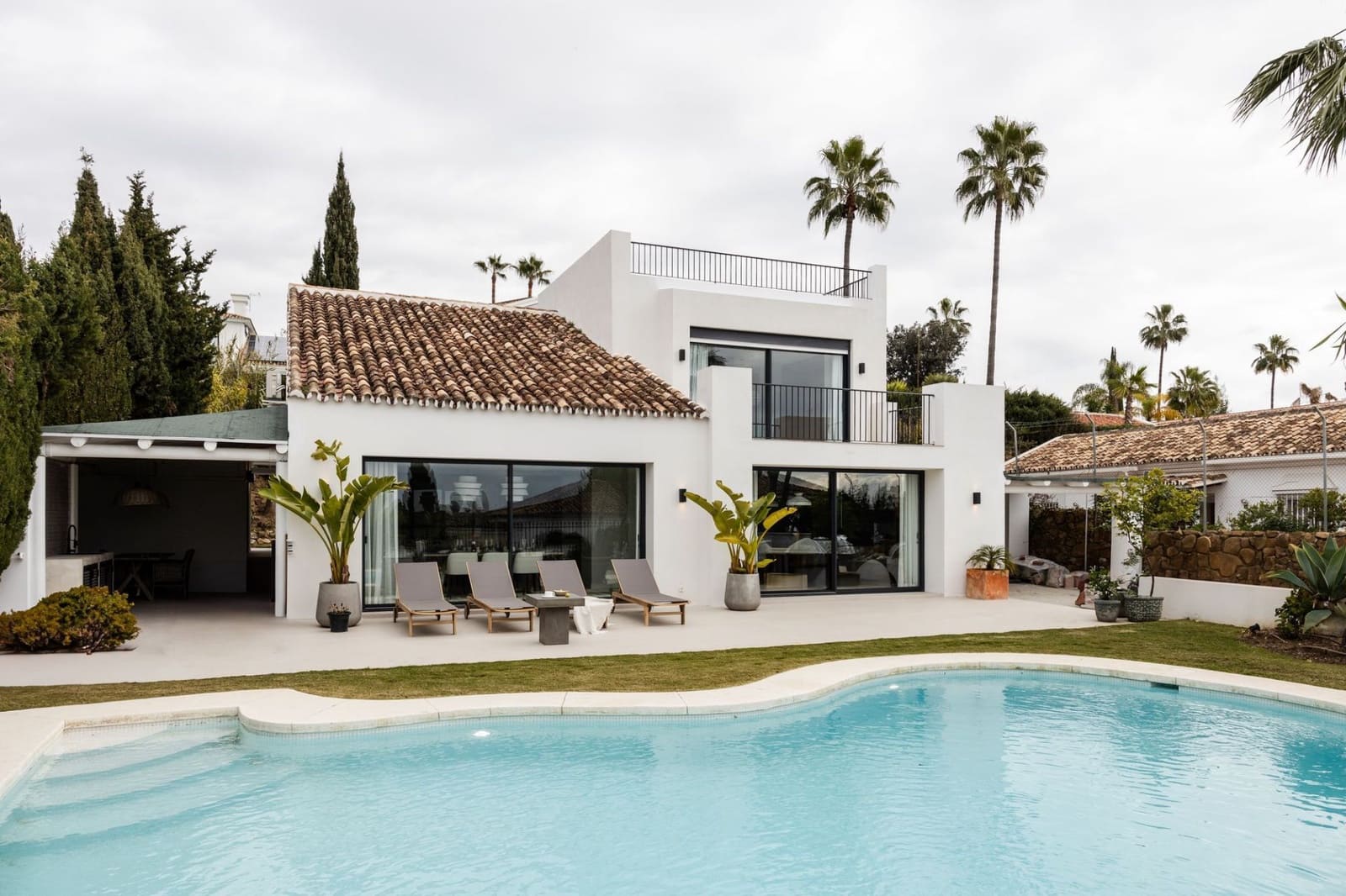 4 slaapkamer Villa te koop in Nueva Andalucia - € 2.795.000 (Ref: 8848756)