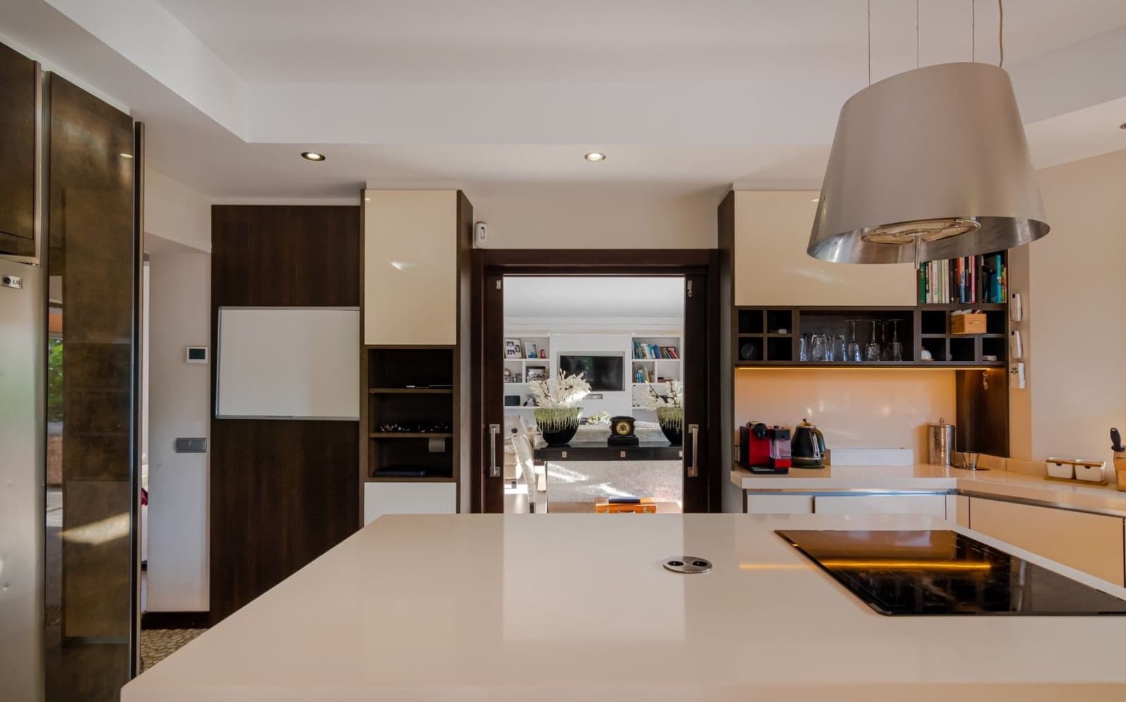 5 bedroom Villa for sale in Nueva Andalucia - € 2,750,000 (Ref: 9064356)