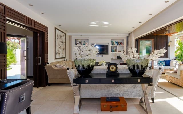 5 Zimmer Villa zu verkaufen in Nueva Andalucia, Marbella - 2.750.000 € (Ref: 9064356)