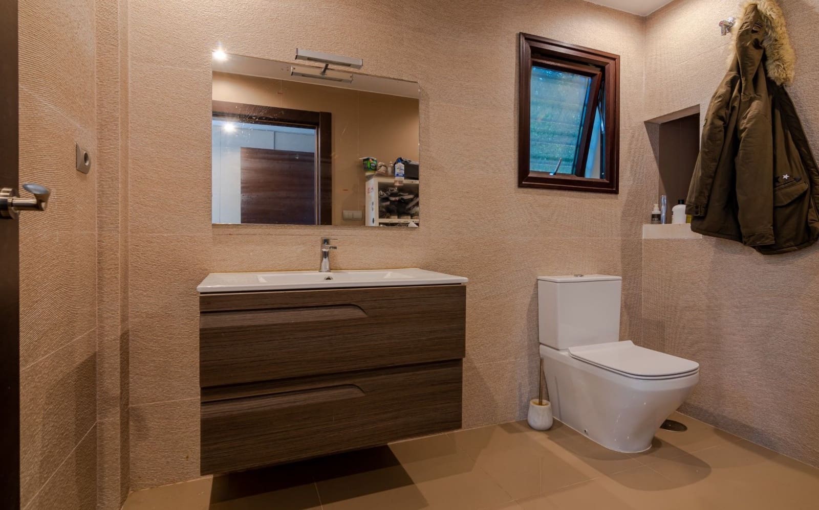 5 bedroom Villa for sale in Nueva Andalucia - € 2,750,000 (Ref: 9064356)