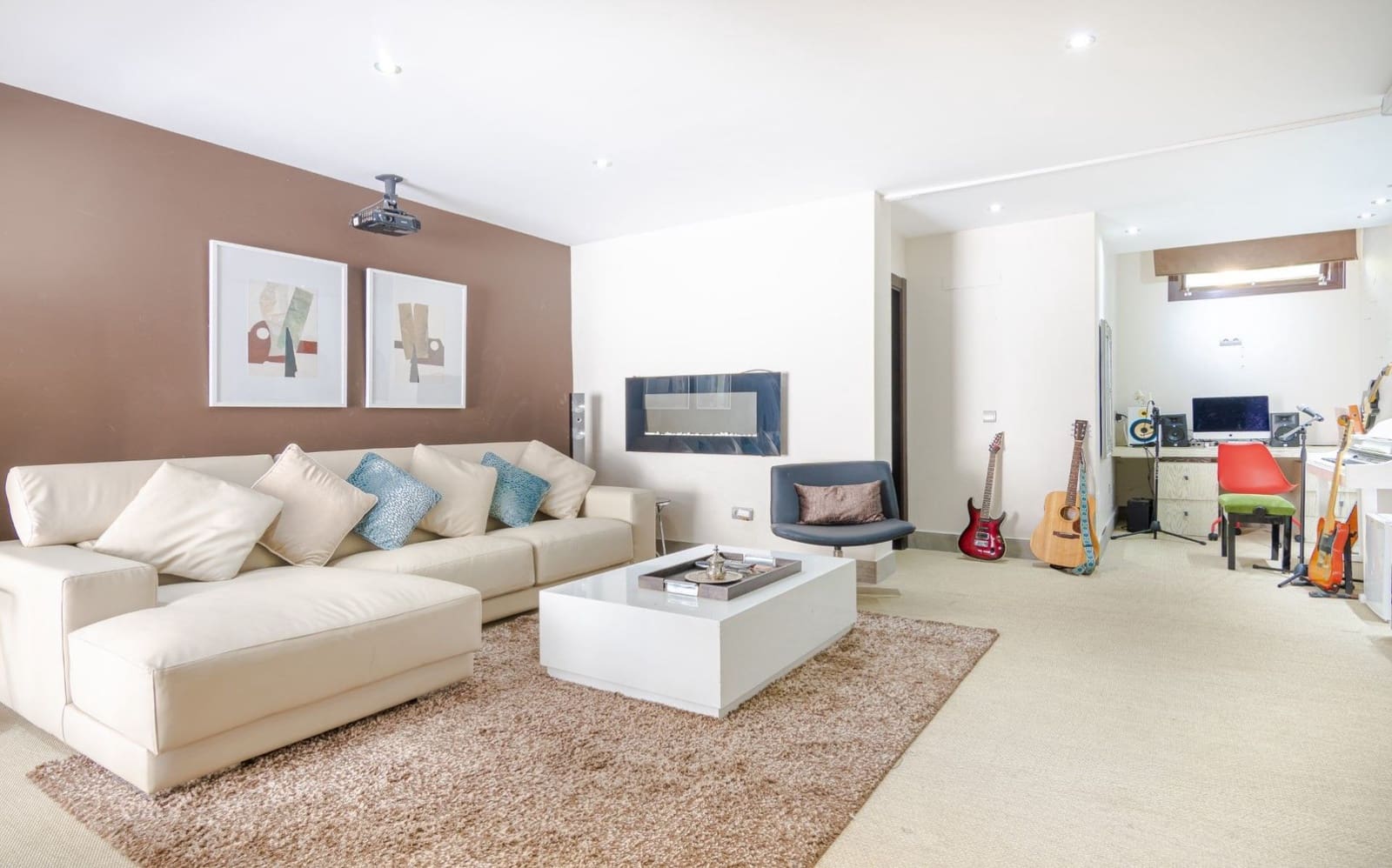 5 bedroom Villa for sale in Nueva Andalucia - € 2,750,000 (Ref: 9064356)