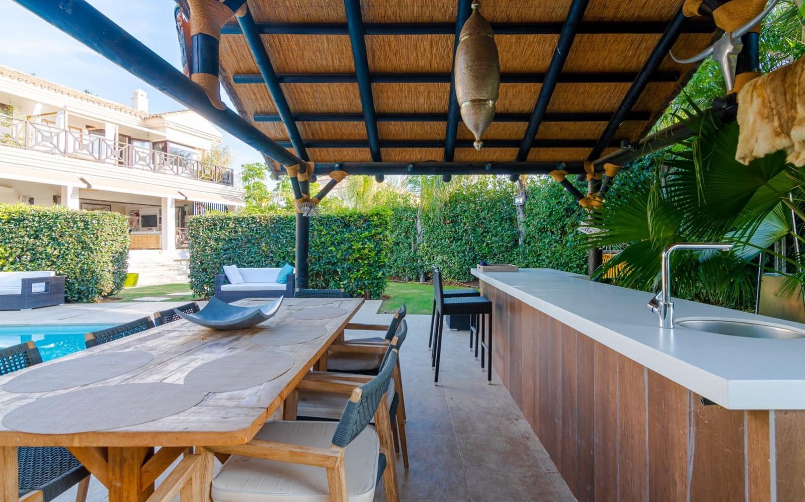 5 bedroom Villa for sale in Nueva Andalucia - € 2,750,000 (Ref: 9064356)