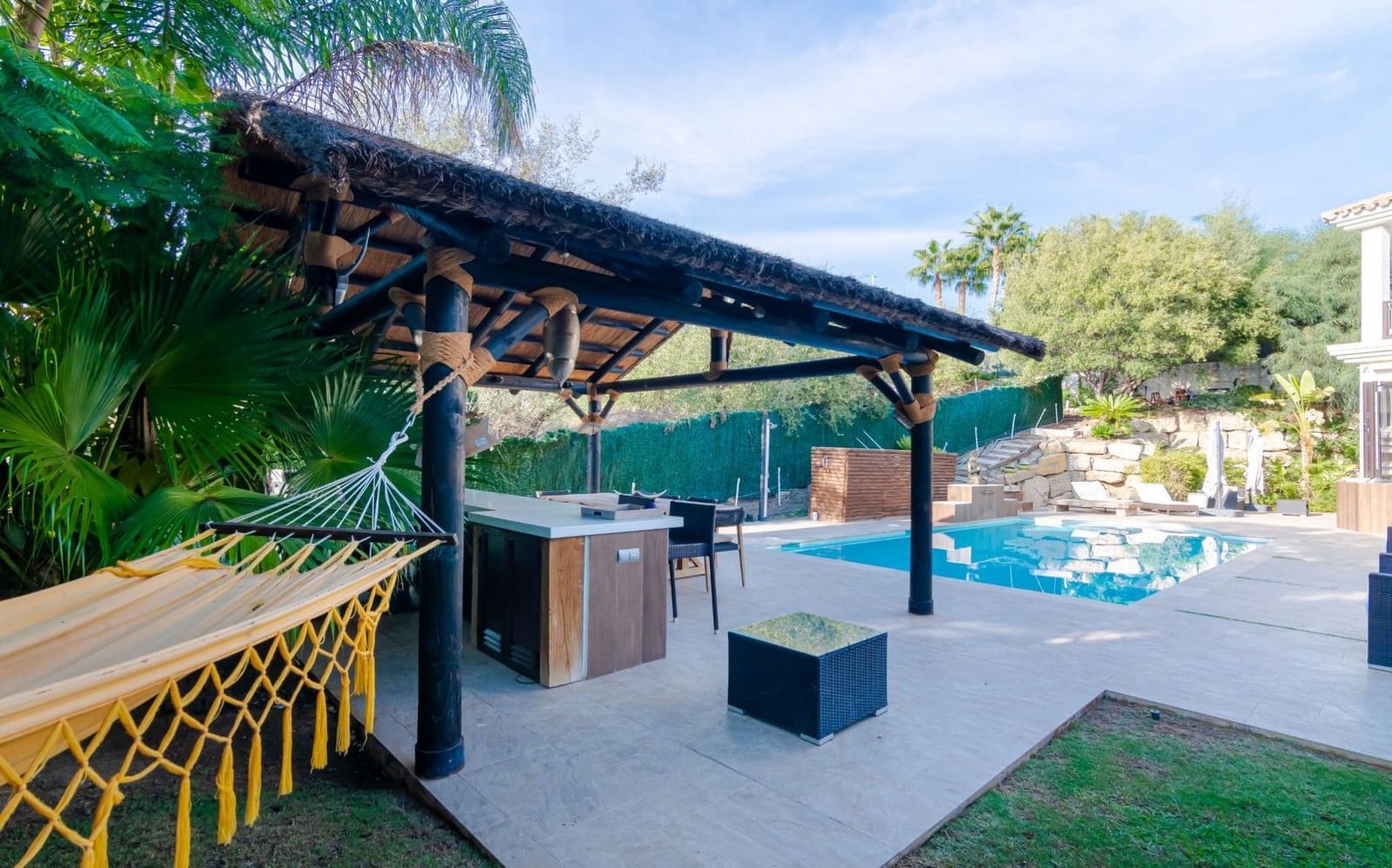 5 bedroom Villa for sale in Nueva Andalucia - € 2,750,000 (Ref: 9064356)