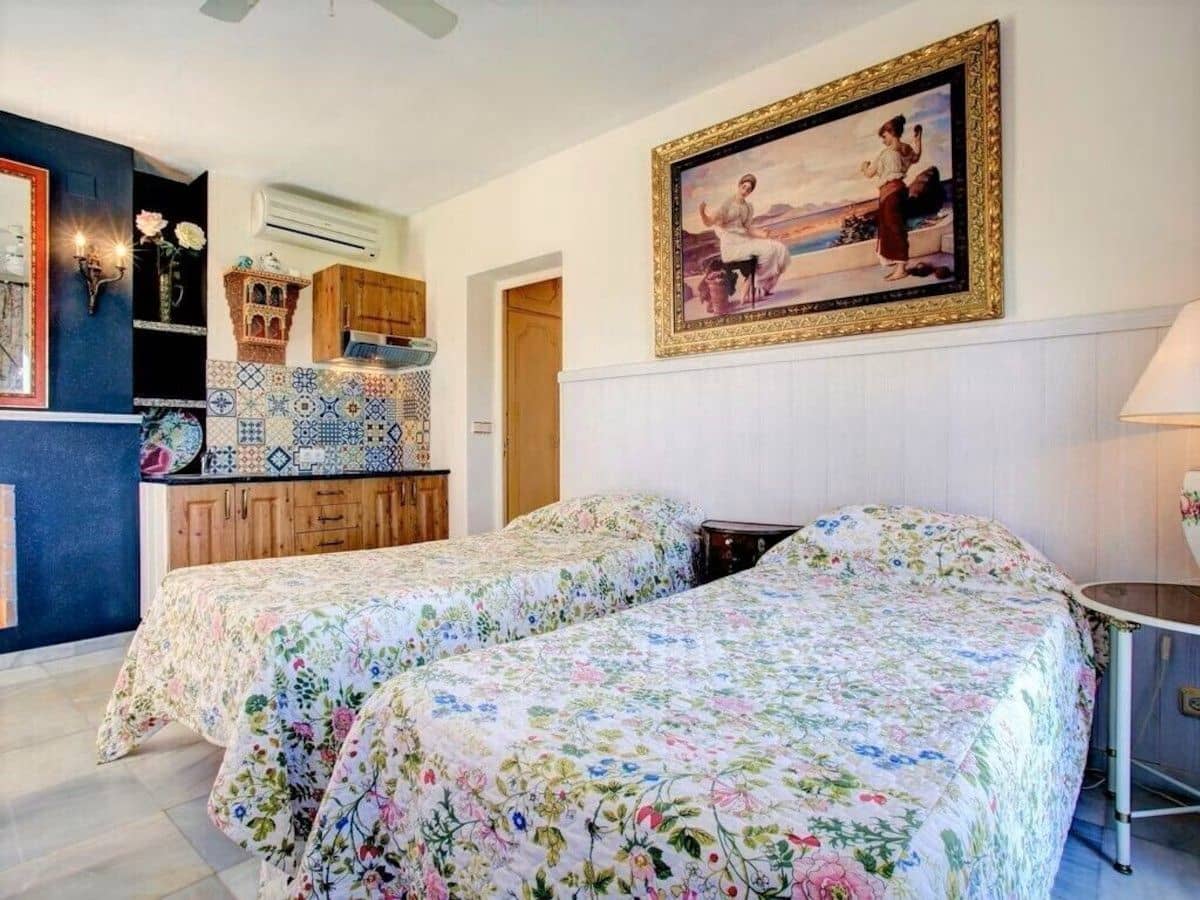 6 soveværelse Villa til salg i Nueva Andalucia - € 5.300.000 (Ref: 9148785)