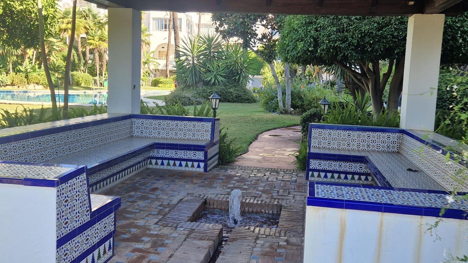 2 slaapkamer Appartement te koop in Estepona - € 350.000 (Ref: 9211716)