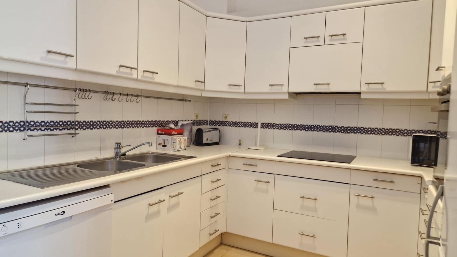 2 slaapkamer Appartement te koop in Estepona - € 350.000 (Ref: 9211716)