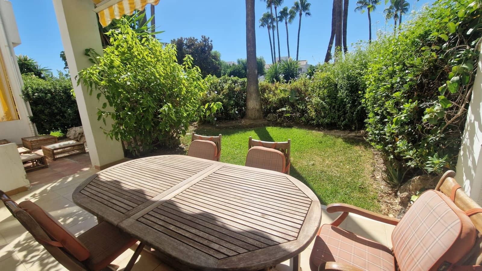 2 slaapkamer Appartement te koop in Estepona - € 350.000 (Ref: 9211716)