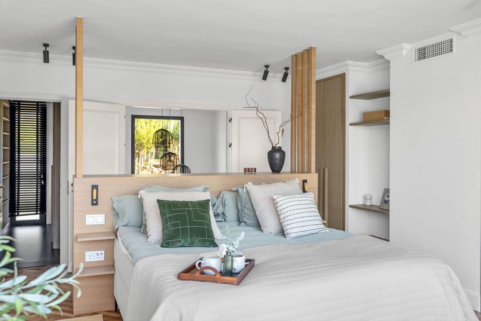 Chalet de 5 habitaciones en Nueva Andalucia en venta - 3.495.000 € (Ref: 9312197)